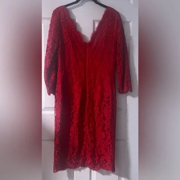 Women's Tadashi Shoji Red Embroidered Lace 3/4 Sleeved Dress